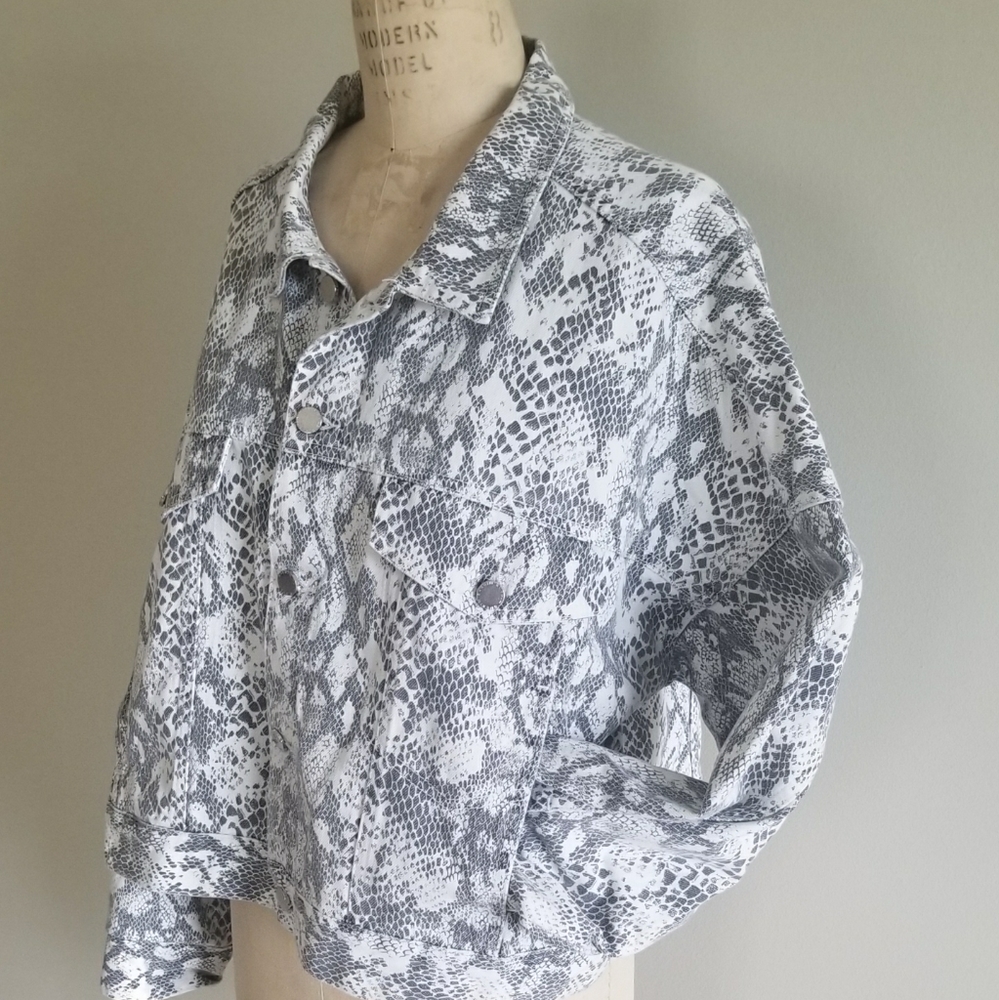 NWOT H&M snakeskin print denim jacket